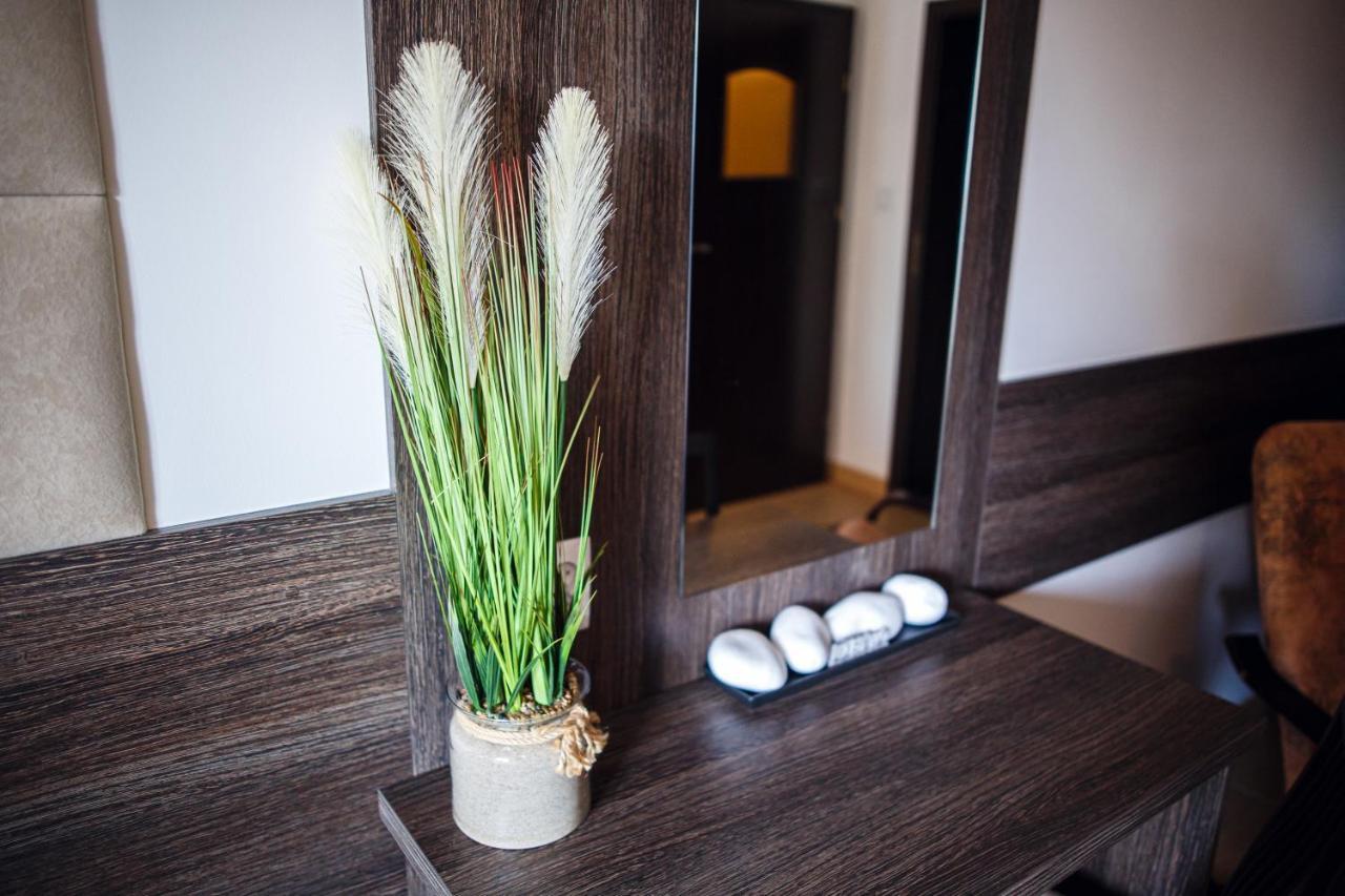 Ambre Mare - Wypoczynek Pod Palmami Bed & Breakfast โปเบียโรโว ภายนอก รูปภาพ