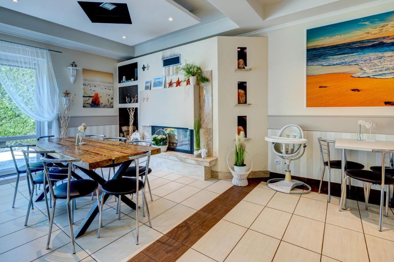 Ambre Mare - Wypoczynek Pod Palmami Bed & Breakfast โปเบียโรโว ภายนอก รูปภาพ