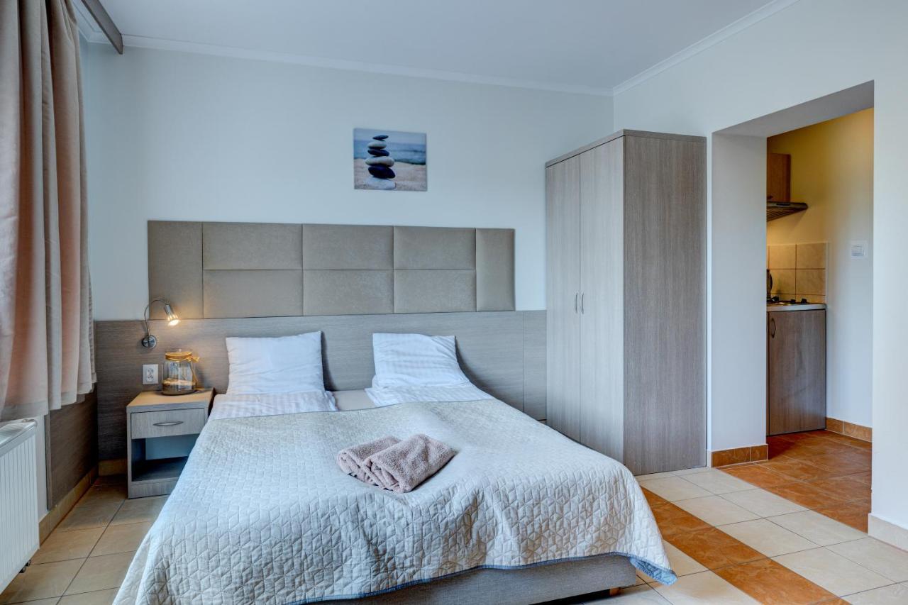 Ambre Mare - Wypoczynek Pod Palmami Bed & Breakfast โปเบียโรโว ภายนอก รูปภาพ