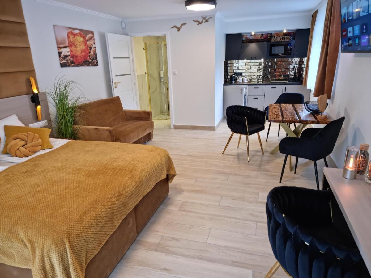 Ambre Mare - Wypoczynek Pod Palmami Bed & Breakfast โปเบียโรโว ภายนอก รูปภาพ