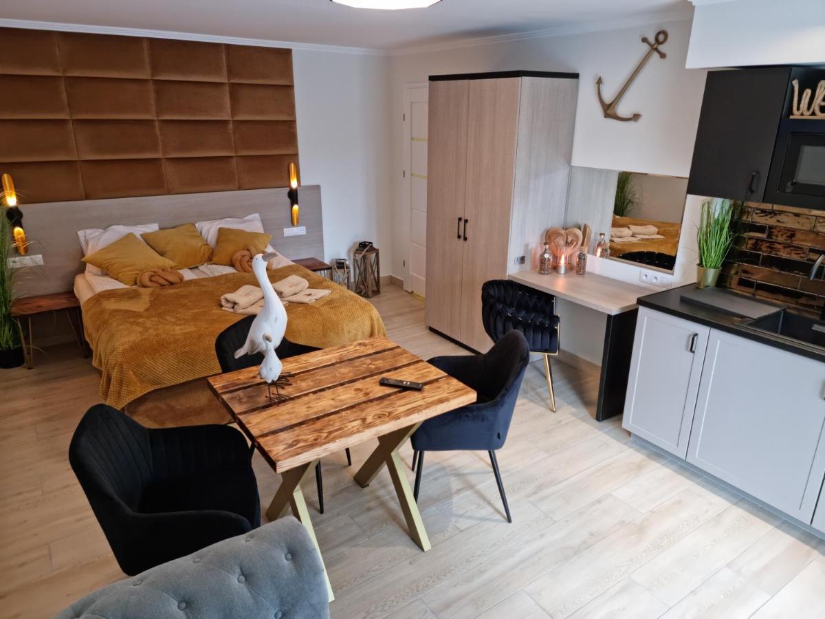 Ambre Mare - Wypoczynek Pod Palmami Bed & Breakfast โปเบียโรโว ภายนอก รูปภาพ