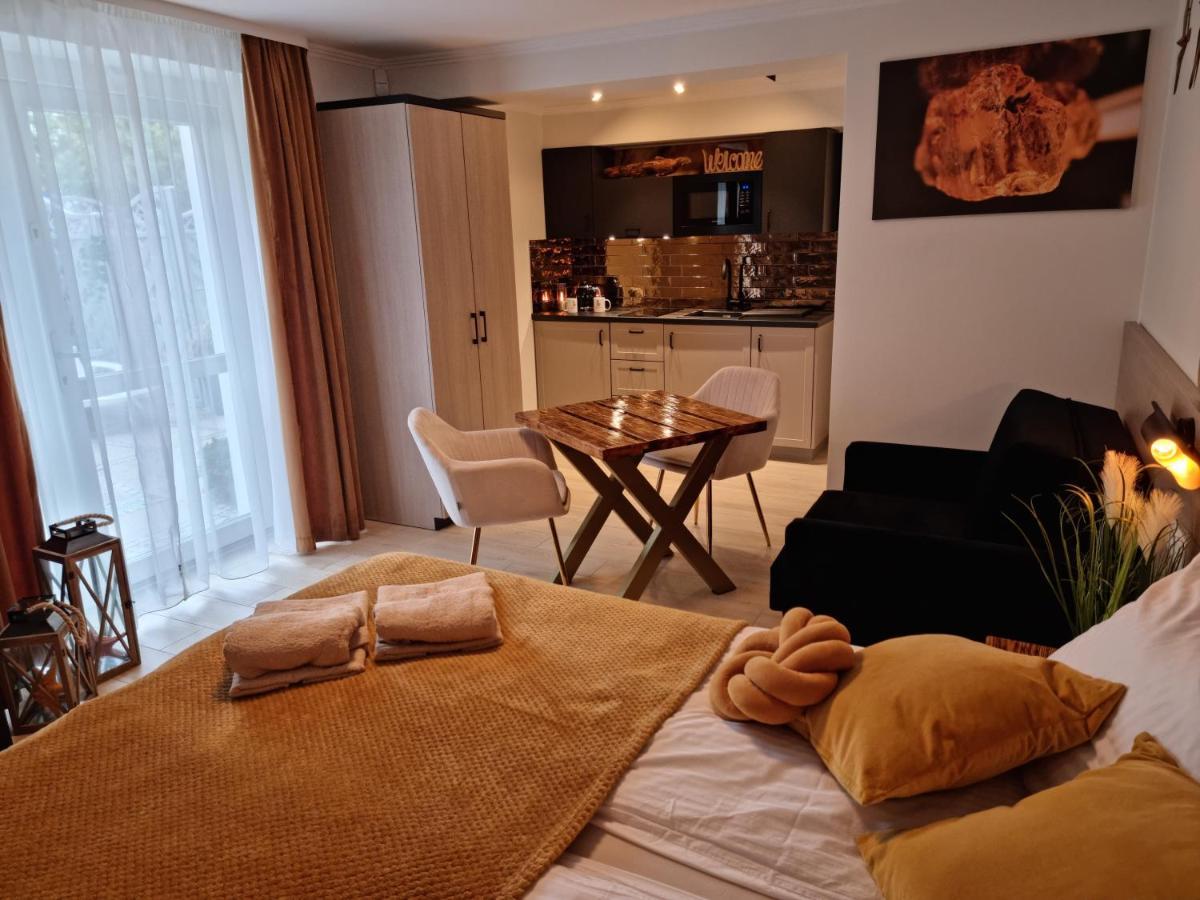 Ambre Mare - Wypoczynek Pod Palmami Bed & Breakfast โปเบียโรโว ภายนอก รูปภาพ