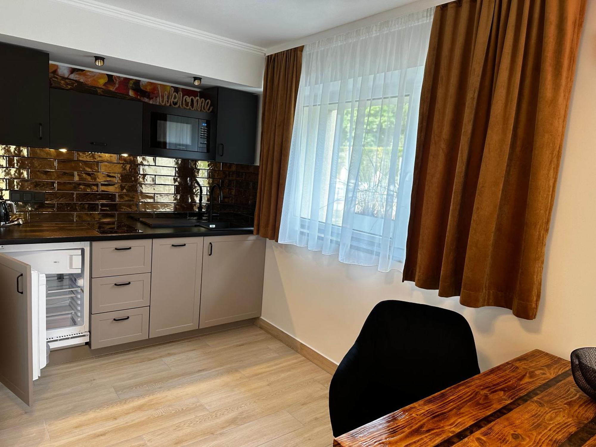 Ambre Mare - Wypoczynek Pod Palmami Bed & Breakfast โปเบียโรโว ภายนอก รูปภาพ