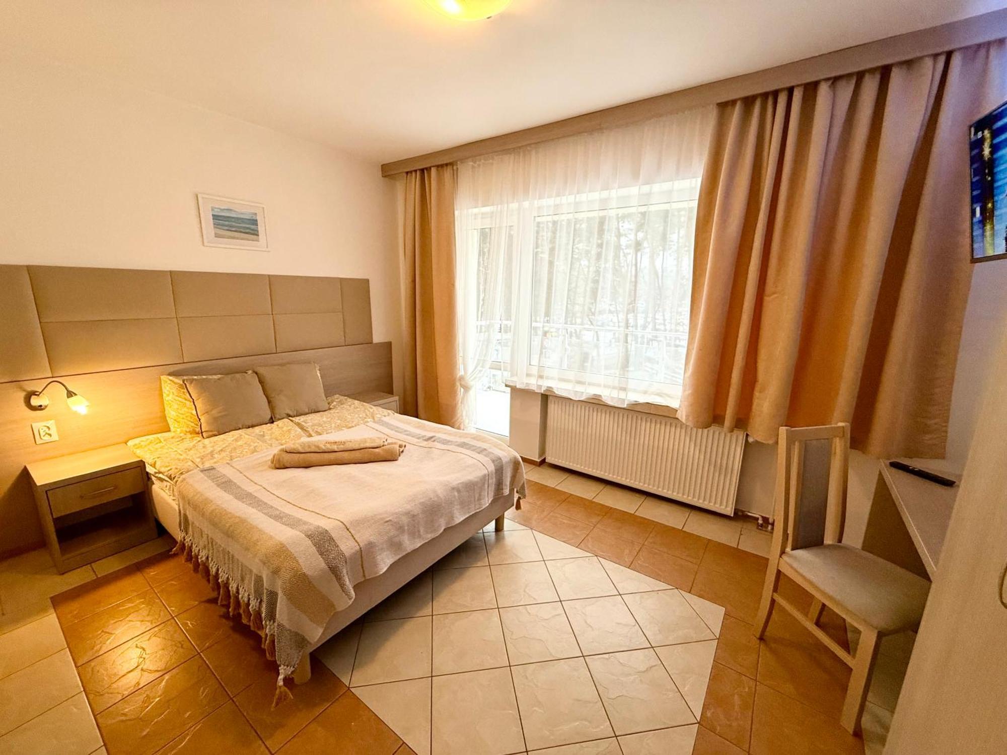 Ambre Mare - Wypoczynek Pod Palmami Bed & Breakfast โปเบียโรโว ภายนอก รูปภาพ