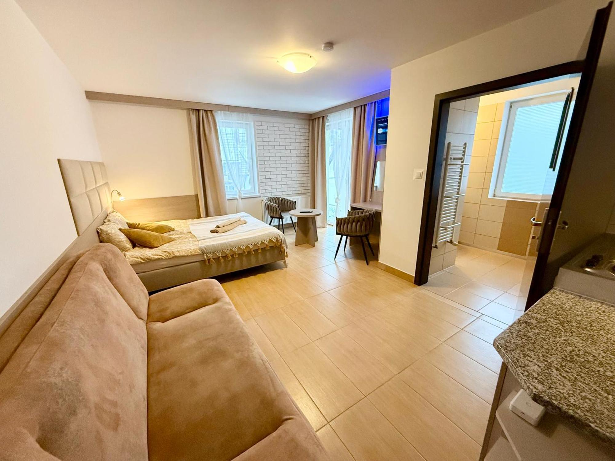 Ambre Mare - Wypoczynek Pod Palmami Bed & Breakfast โปเบียโรโว ภายนอก รูปภาพ