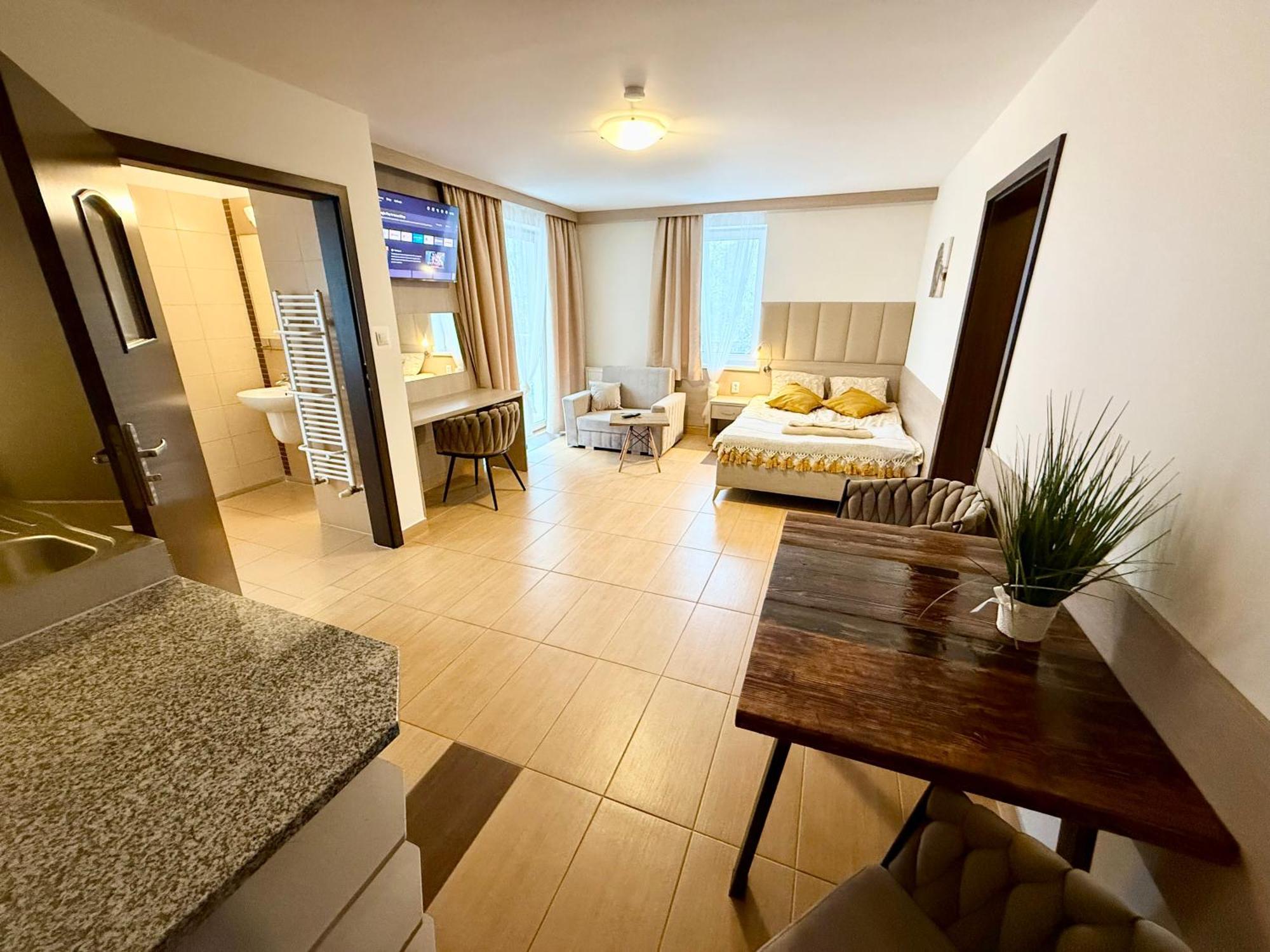 Ambre Mare - Wypoczynek Pod Palmami Bed & Breakfast โปเบียโรโว ภายนอก รูปภาพ