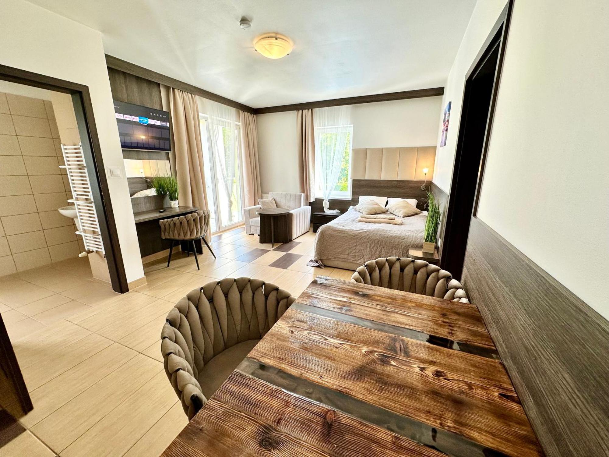 Ambre Mare - Wypoczynek Pod Palmami Bed & Breakfast โปเบียโรโว ภายนอก รูปภาพ